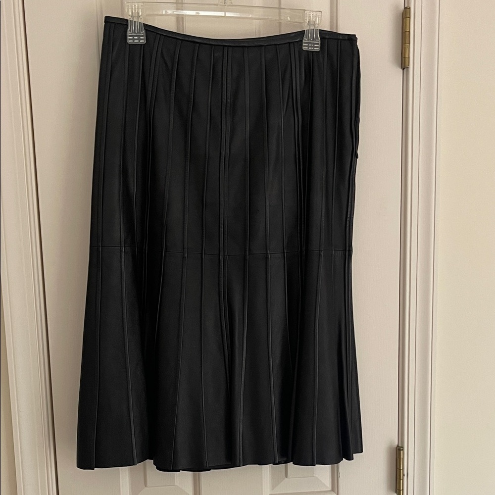 Lafayette 148 New York Elegant Black Pleated Leather Skirt